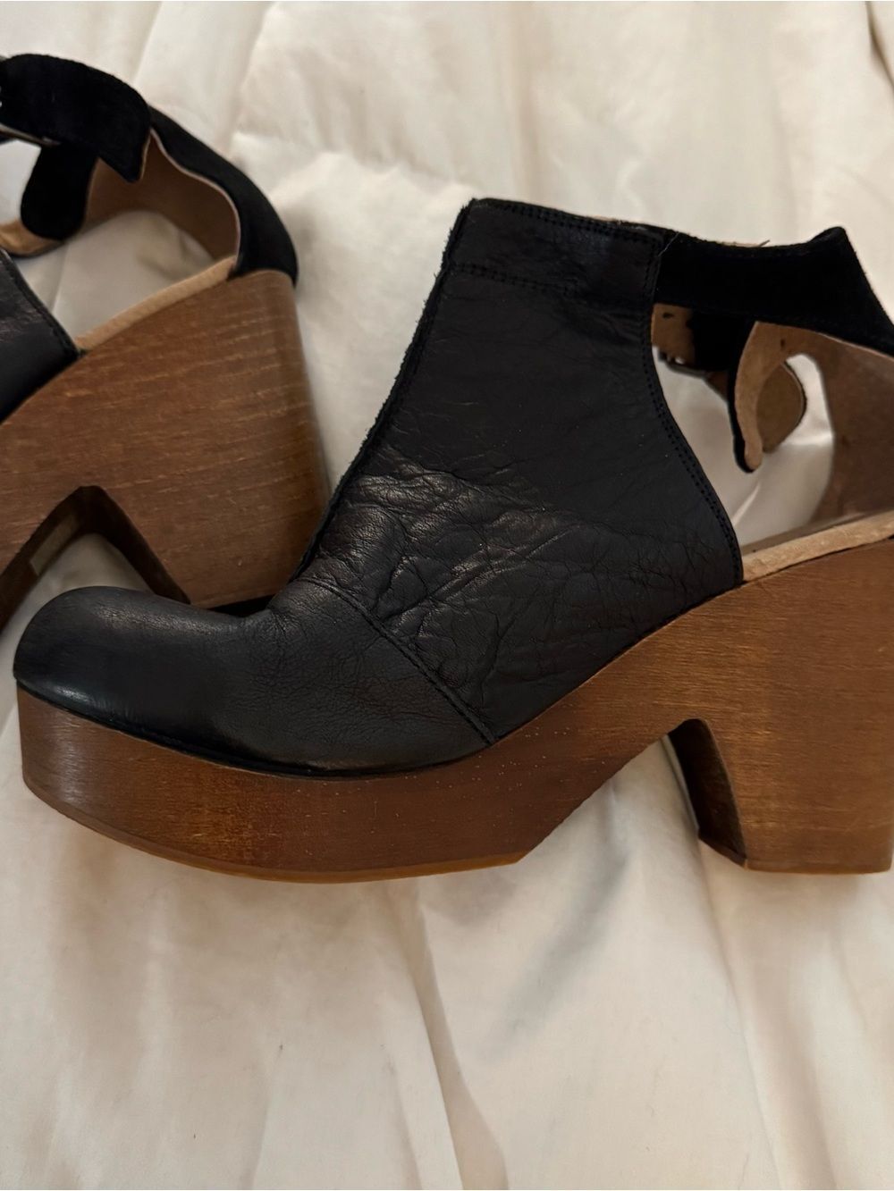 Free People Black Leather Open-Back Platform Heels size 39 (8.5 women’s)